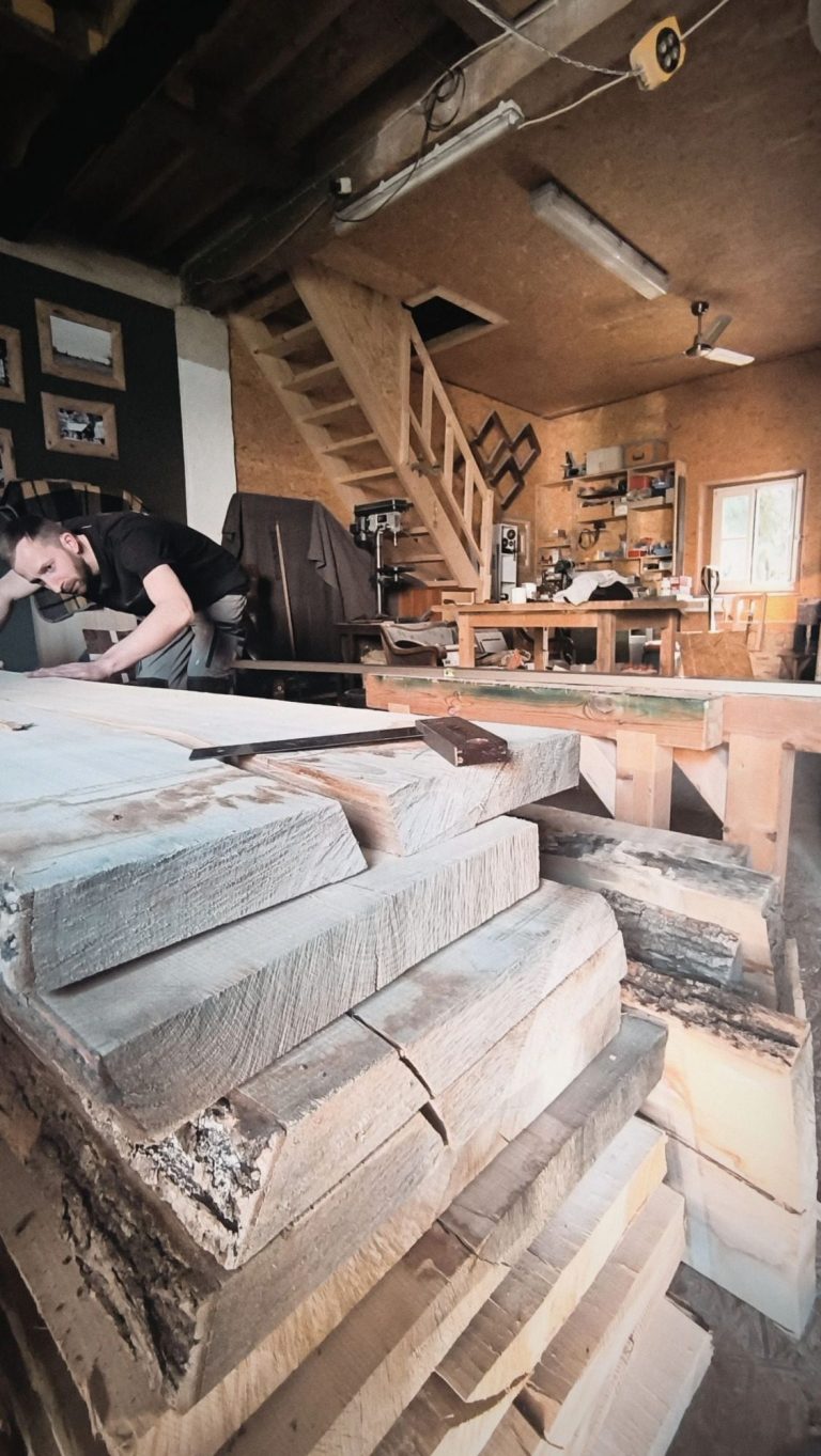 Holzbohlen